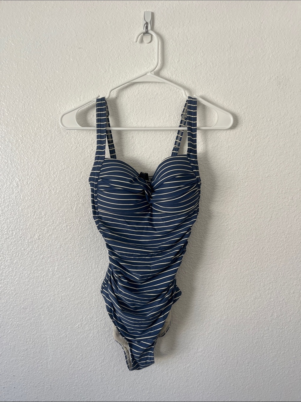 Bond-eye Australia Multi Fit Cup Navy Stripe One-Piece Bikini US Sz 6